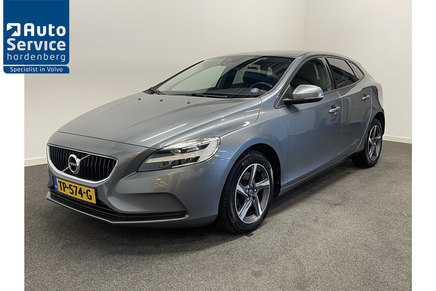 Volvo V40 - 2.0 123pk Momentum LED koplampen/ Stoel verw./ Navi/ Cruise - AutoWereld.nl