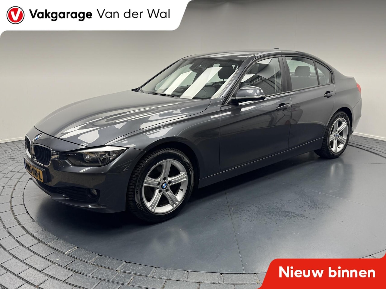 BMW 3-serie - 316i Clima-Cr.contr-Lm.velgen 17"-Stoelverwarming-Pdc V+A-Trekhaak - AutoWereld.nl