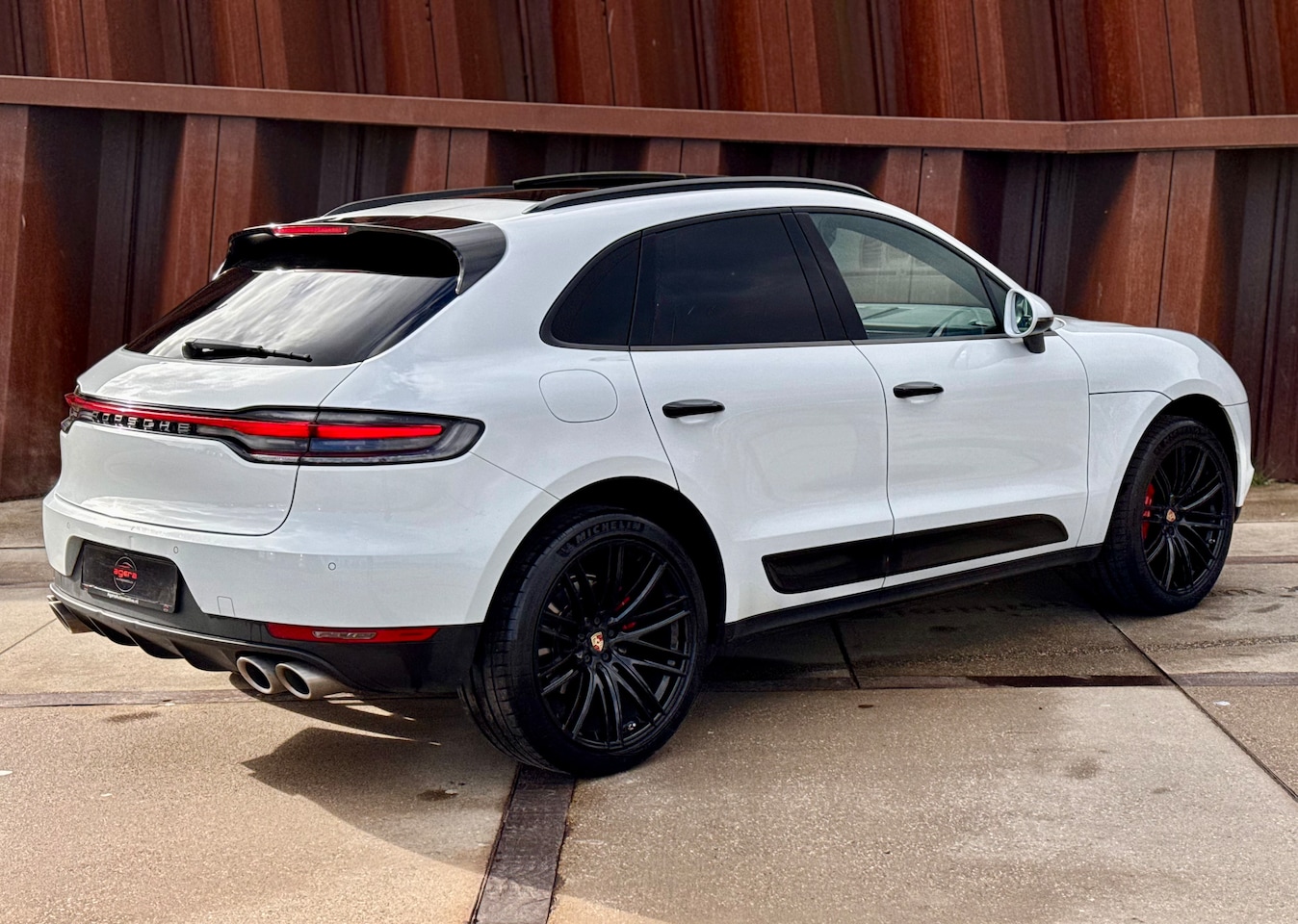 Porsche Macan - 2.0 Facelift Pano Camera Stuurv CarPlay 21“ - AutoWereld.nl