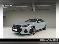 BMW 5-serie - 550e xDrive I M Sportpakket I M Sportpakket Pro I Innovation Pack I Travel Pack I Glazen P