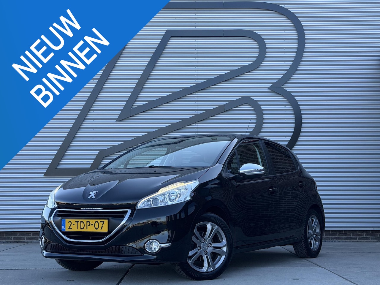 Peugeot 208 - 1.2 e-VTi Oxygo 2e Eigenaar|Navi|Airco|Cruise|Trekhaak|PDC|D-riem vv in 2022|Goed Onderhou - AutoWereld.nl