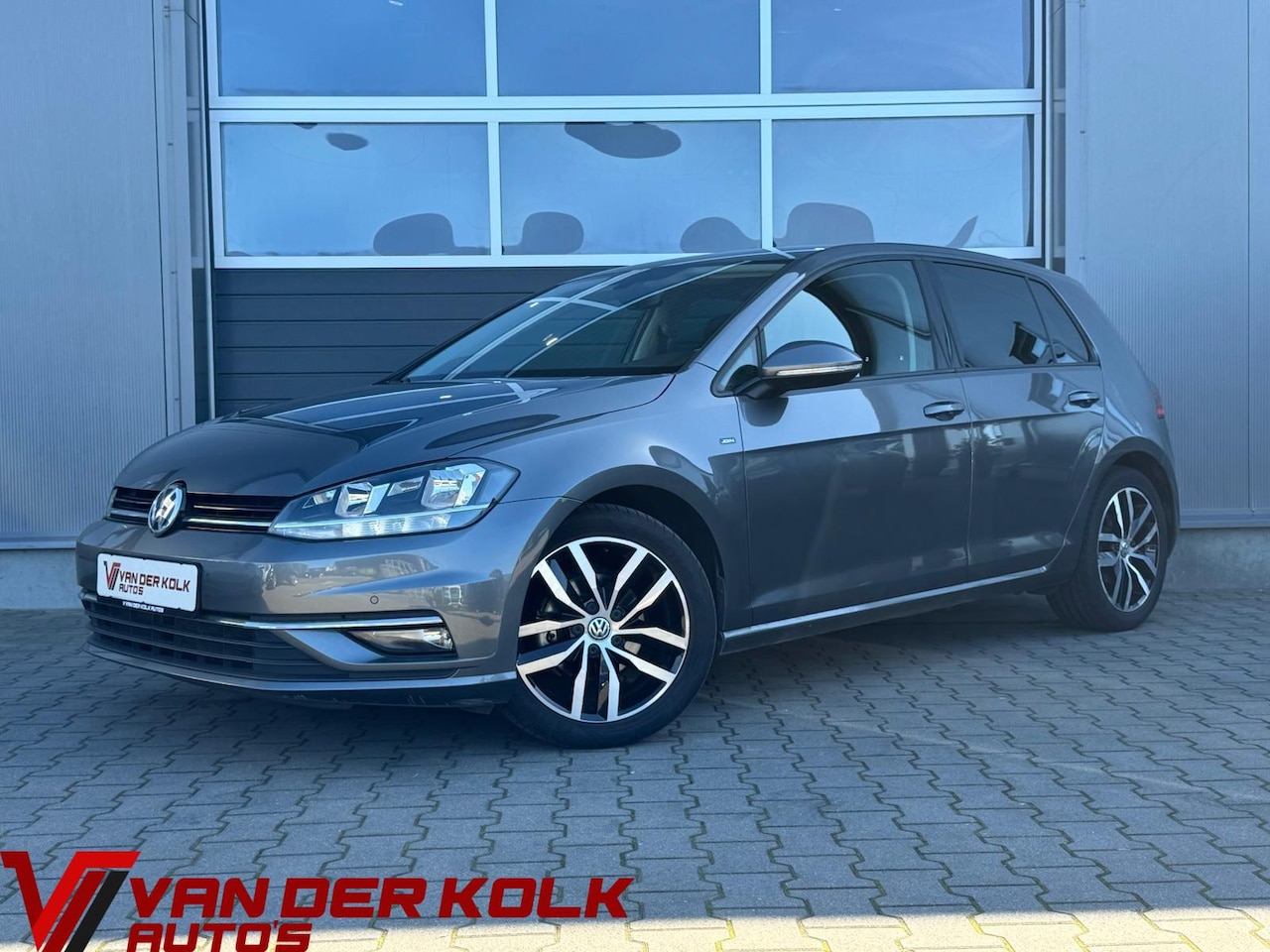 Volkswagen Golf - 1.0 TSI Join | LED | Camera | CarPlay | Navigatie | Adaptive Cruise | Climate - AutoWereld.nl