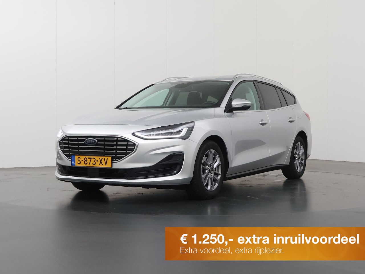 Ford Focus Wagon - 1.0 EcoBoost Hybrid Titanium | Navigatie | Climate Control | Cruise Control | Parkeersenso - AutoWereld.nl