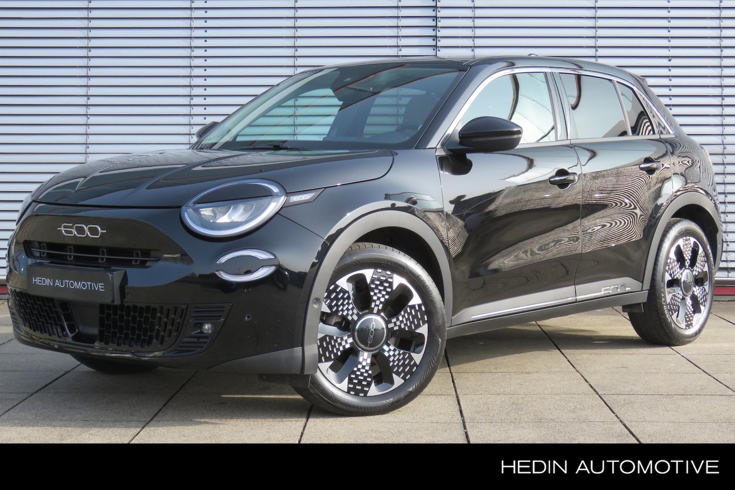 Fiat 600 - 1.2 Hybrid La Prima | Massage | Stoelverwarming | Full LED | Camera & Sensoren | - AutoWereld.nl