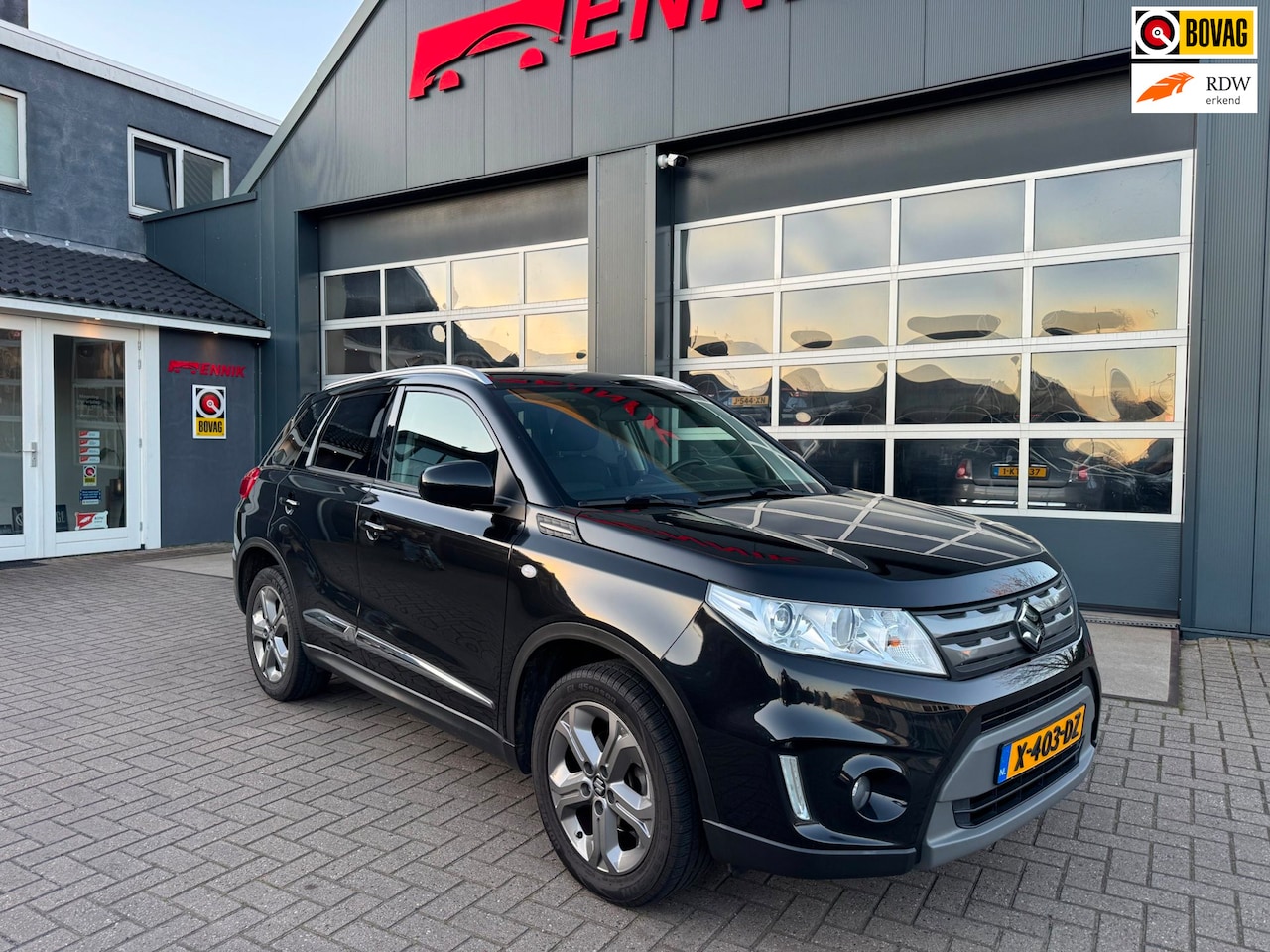 Suzuki Vitara - 1.6 Exclusive / Camera / Cruise / Trekhaak / Top Auto ! . - AutoWereld.nl