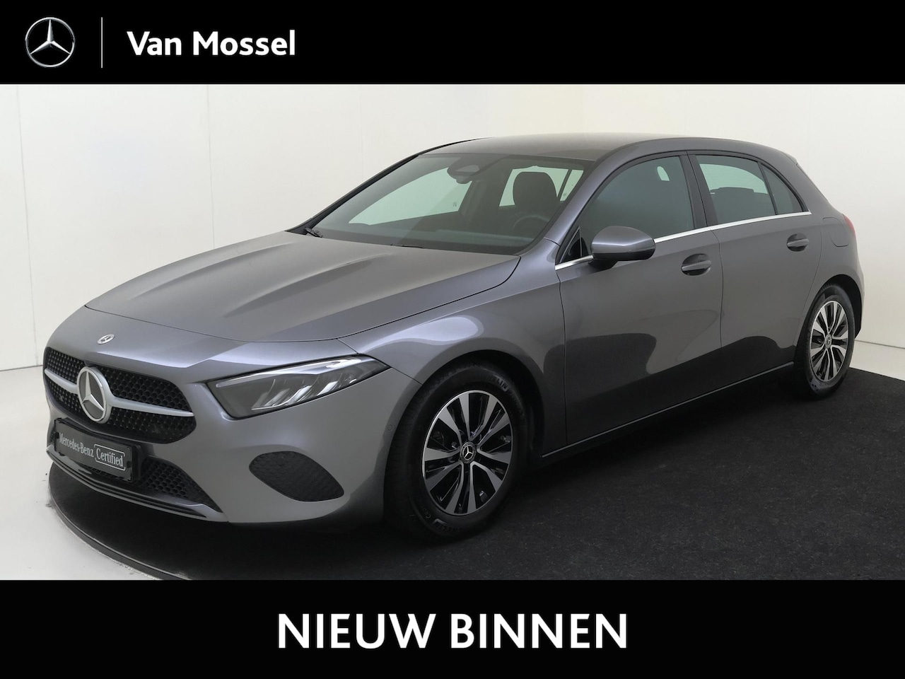 Mercedes-Benz A-klasse - 180 Star Edition / Stoelverwarming / Achteruitrijcamera / - AutoWereld.nl