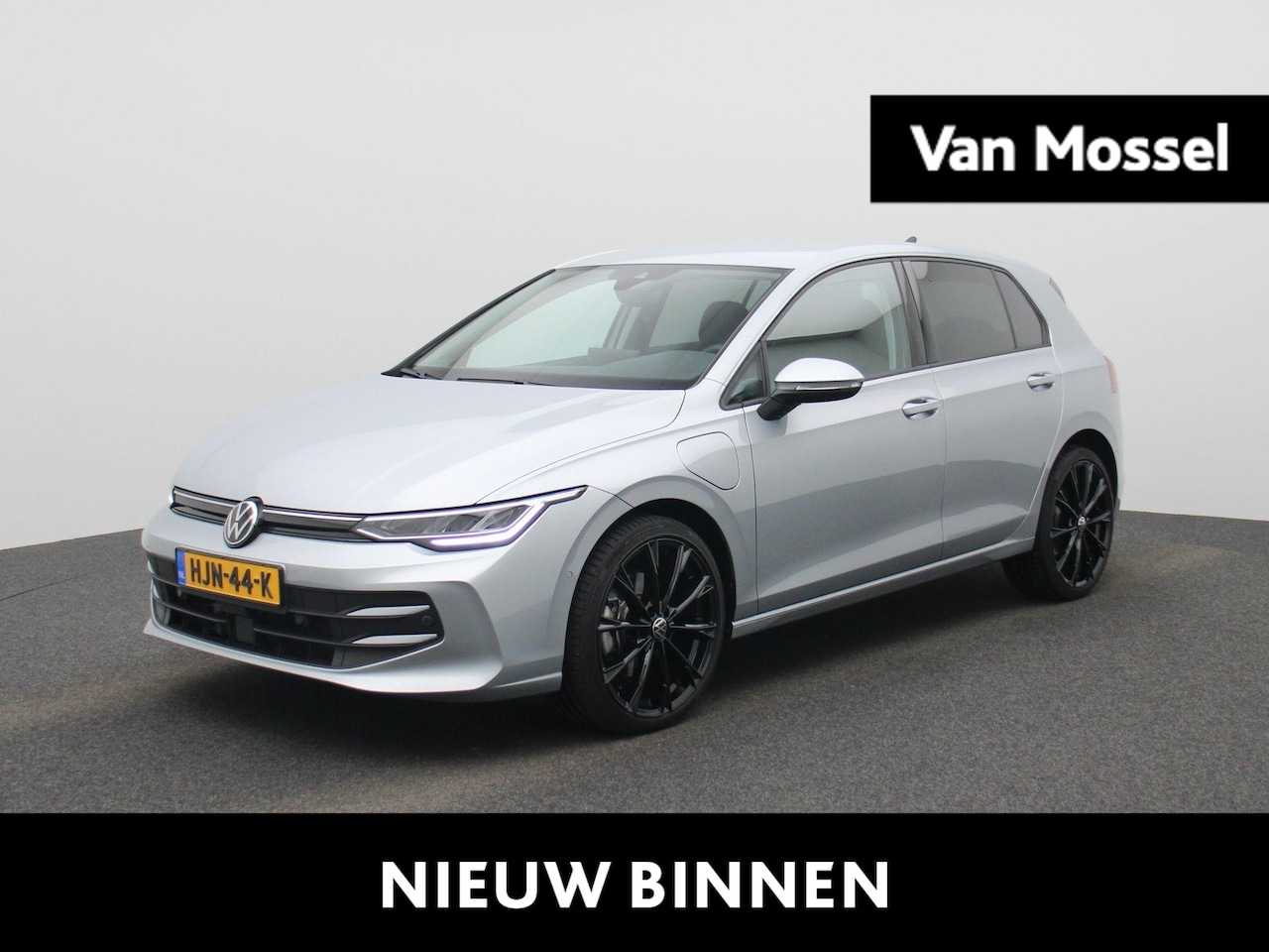 Volkswagen Golf - 1.5 eHybrid Life Edition 204 PK | Automaat | Navigatie | LED | Parkeersensoren | Apple Car - AutoWereld.nl