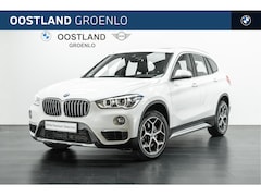 BMW X1 - sDrive20i High Executive Automaat / Trekhaak / Panoramadak / Sportstoelen / Head-Up / Acht