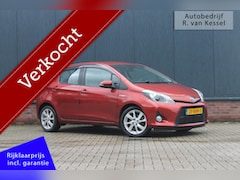 Toyota Yaris - 1.5 Full Hybrid Dynamic I Dealer OH I 1e Eig. I NL-auto