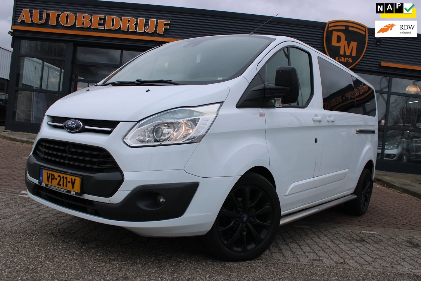 Ford Transit Custom - 290 2.2 TDCI L2H1 Dubbel Cabine | Champions | Camera | Navi | Leer | - AutoWereld.nl