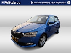 Skoda Fabia - 1.0 TSI Style / Carplay / 15 Inch / Parkeersensoren / climate / Stoelverwarming