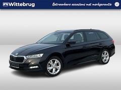 Skoda Octavia Combi - 1.4 TSI DSG iV PHEV Ambition Stoelverwarming voor + achter / Cruise control / Parkeersenso