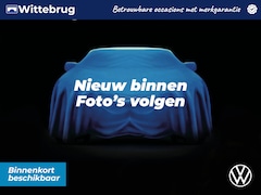 Volkswagen T-Roc - 1.5 TSI 150pk DSG R-Line / Black style / Afneembare Trekhaak / Voorstoelen Verwarmbaar / A