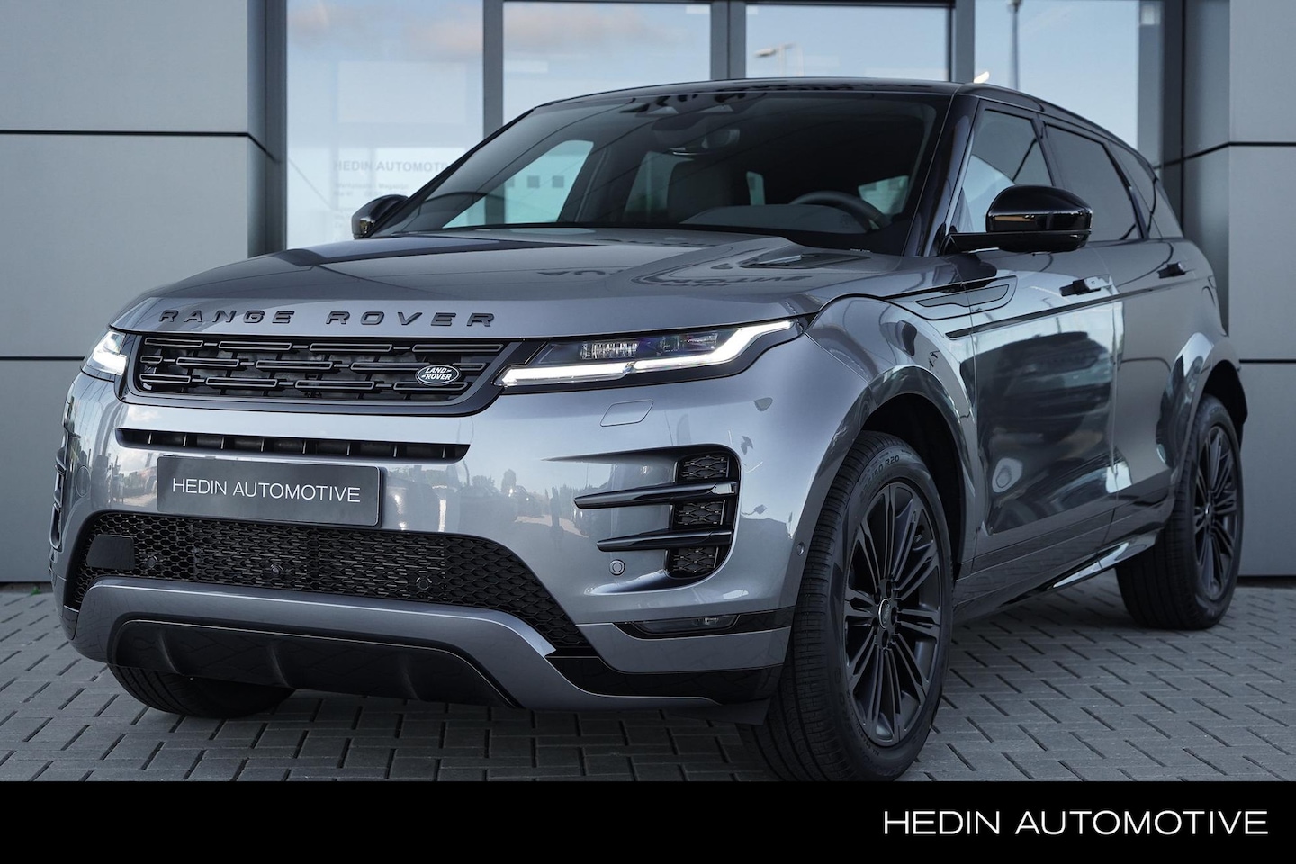 Land Rover Range Rover Evoque - P270e Graphite Edition | Elektrisch Panoramadak | Meridian Sound | Cold Climate Pack | 20" - AutoWereld.nl