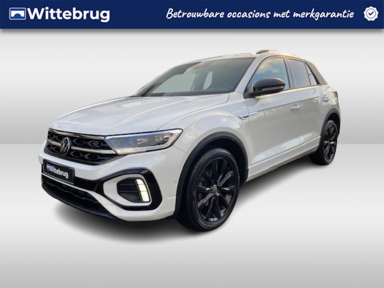 Volkswagen T-Roc - 1.5 TSI 150PK R-Line / Black style / IQ LED / Voorstoelen verwarmbaar / Parkeersensoren V+ - AutoWereld.nl