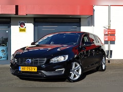 Volvo V60 - 2.0 T4 Summum, Automaat, Clima, Navi, Pdc, Trekhaak, Nette auto