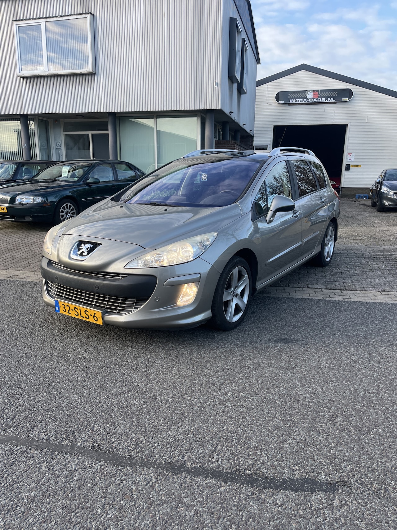 Peugeot 308 SW - 1.6 THP Signature Navi,Clima Enz. Keurig nette auto met een nieuwe Apk. - AutoWereld.nl