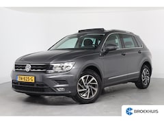 Volkswagen Tiguan - 1.4 TSI ACT Comfortline Business | Open Dak | Trekhaak wegklapbaar | Cruise Adaptive | Sto
