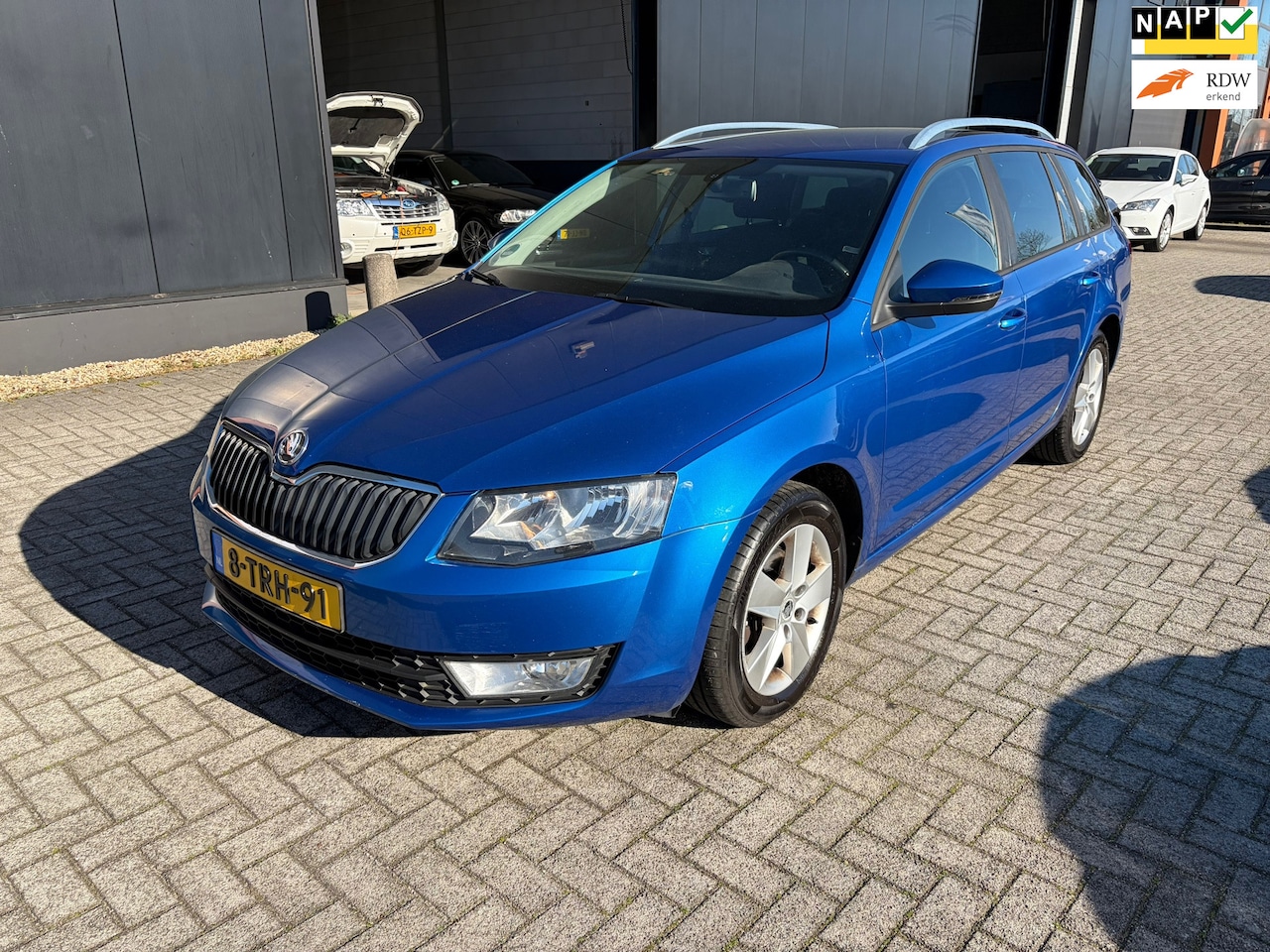 Skoda Octavia - 1.6 TDI Greenline Businessline 1.6 TDI Greenline Businessline,Navi,Lmv,Trekhaak,Apk.... - AutoWereld.nl