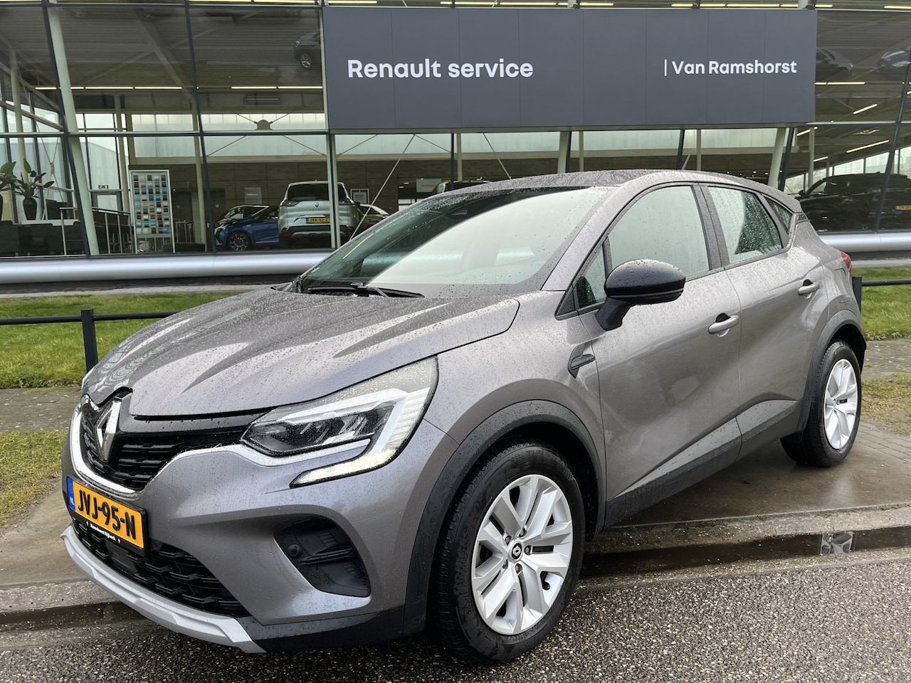 Renault Captur - 1.6 E-Tech Plug-in Hybrid 160PK / Camera / Parkeersensoren V+A / Apple Carplay - Android A - AutoWereld.nl