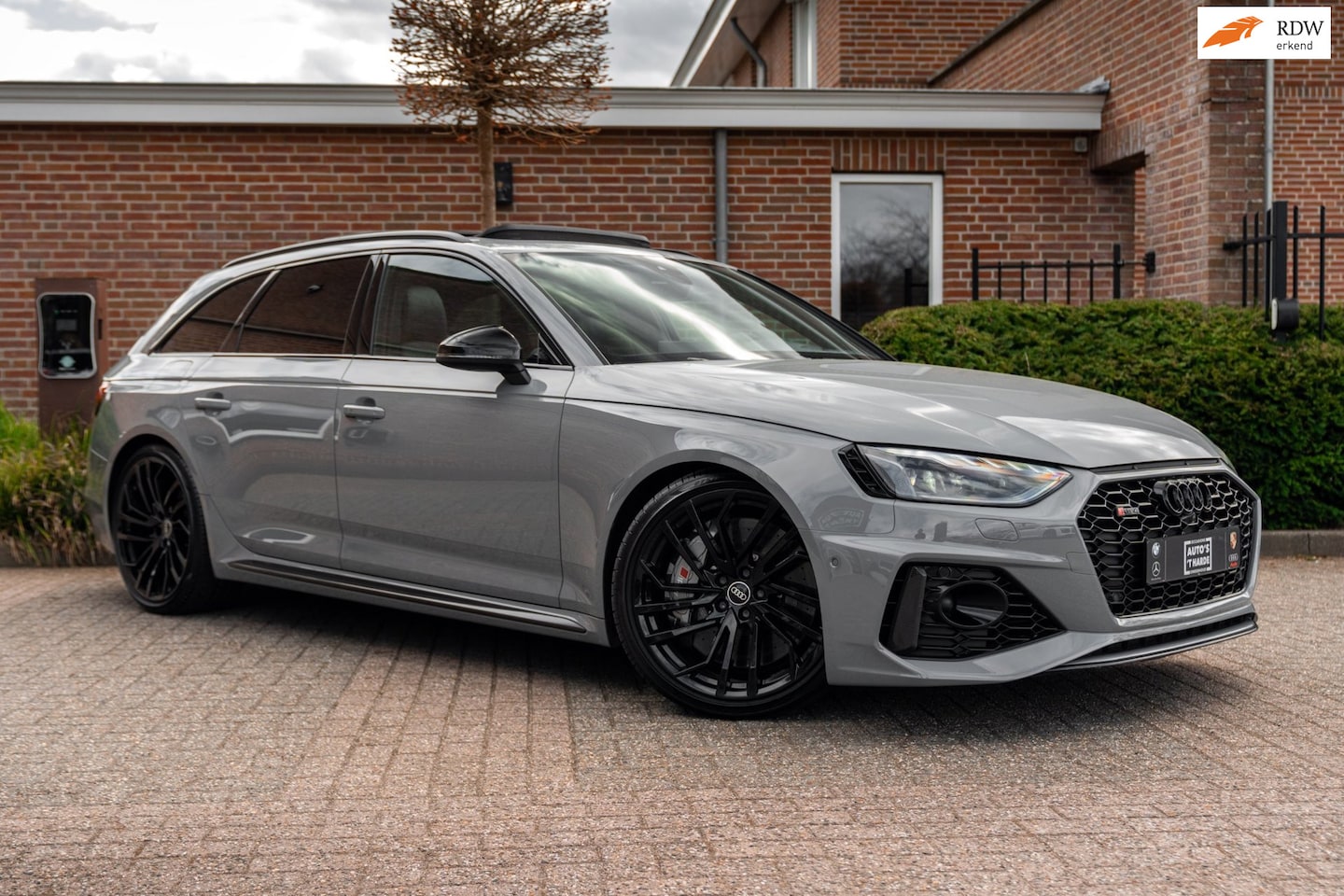 Audi RS4 - Avant 2.9 TFSI Quattro | Keramisch | ACC | Carbon | Pano | B&O | 360 Camera | 20'' - AutoWereld.nl