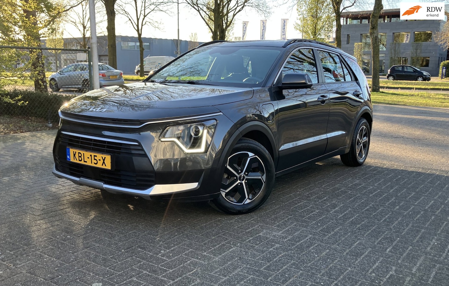Kia Niro - 1.6 GDi PHEV DynamicLine Navi Camera Carplay Stoelverwarming - AutoWereld.nl