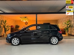 Mercedes-Benz B-klasse - 180 Ambition NAP Garantie Afn. Trekhaak Cruise Navi Airco Led PDC Rijklaar