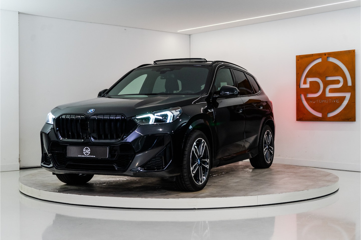 BMW X1 - xDrive30e M-Sport 326PK | Pano | Harman/Kardon | HUD | Sfeer | Keyless | Massage VOL! 12 M - AutoWereld.nl
