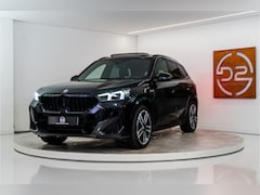 BMW X1 - xDrive30e M-Sport 326PK | Pano | Harman/Kardon | HUD | Sfeer | Keyless | Massage VOL 12 MN