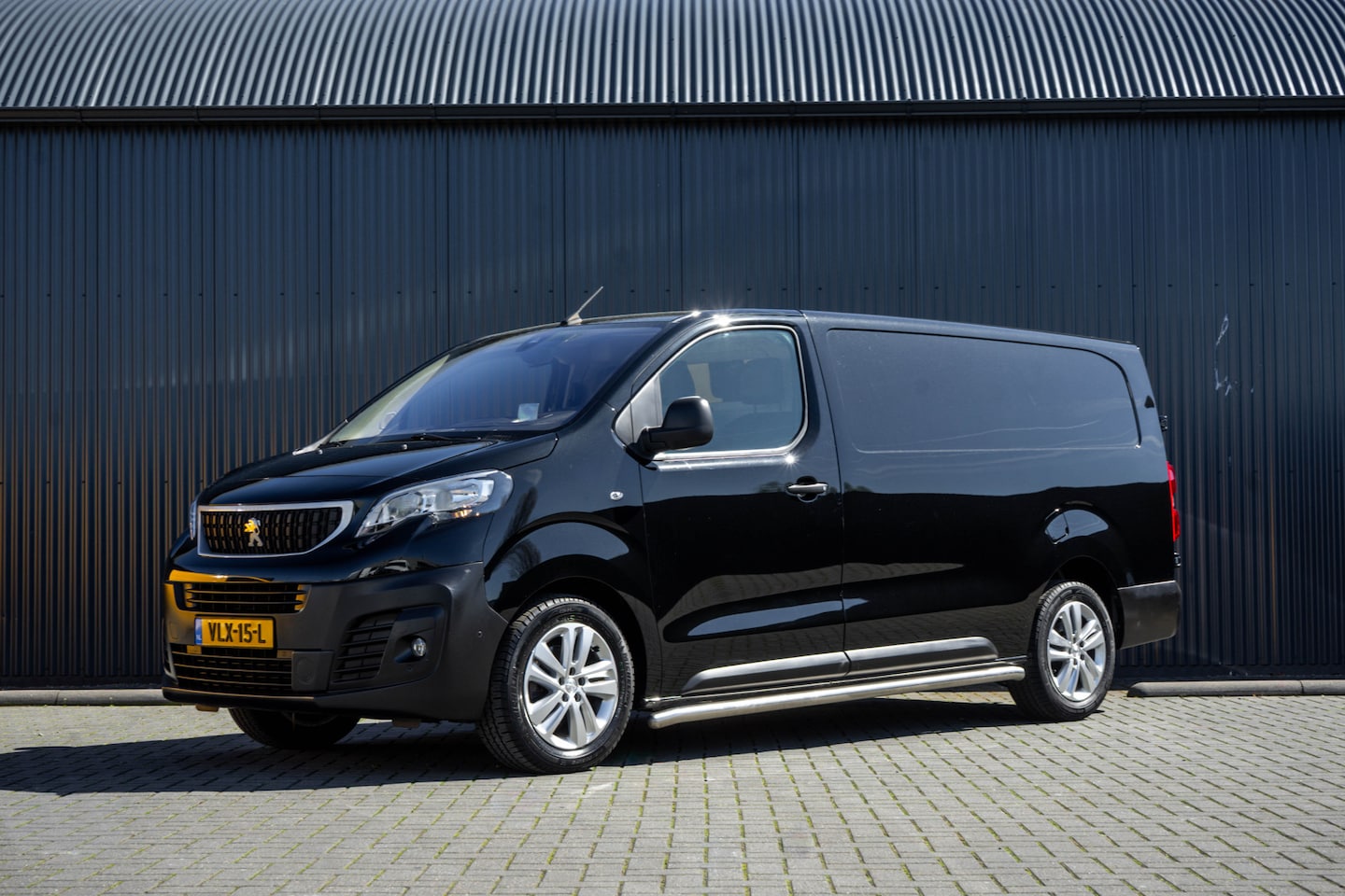 Peugeot Expert - 2.0 BlueHDI 150 PK L3H1 | Head-up display | Camera | Carplay | Adapt.Cruise | PDC - AutoWereld.nl