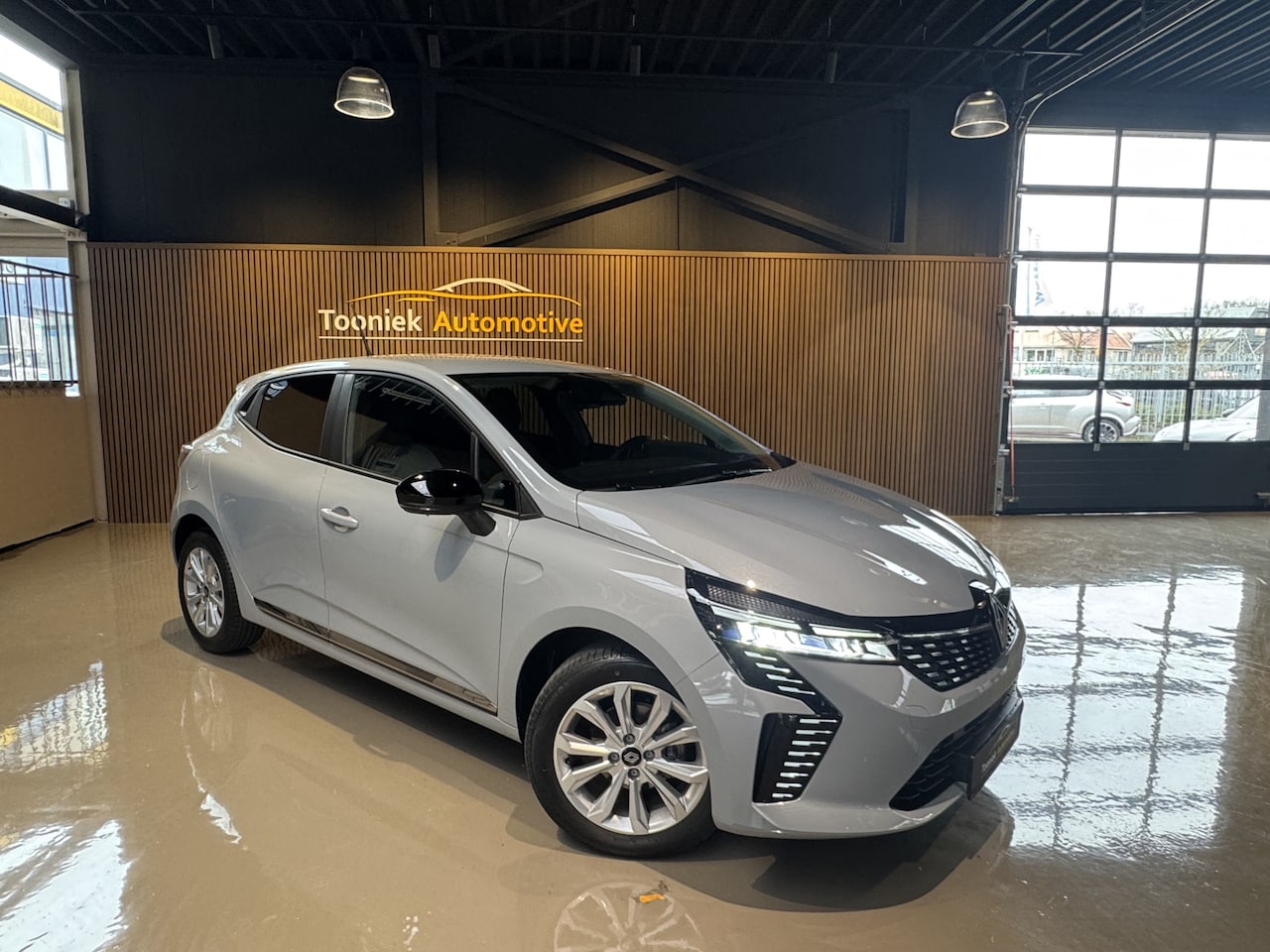 Renault Clio - 1.0 TCe 90 GPF techno Automaat, Airco, Navigatie, 17LMV. - AutoWereld.nl