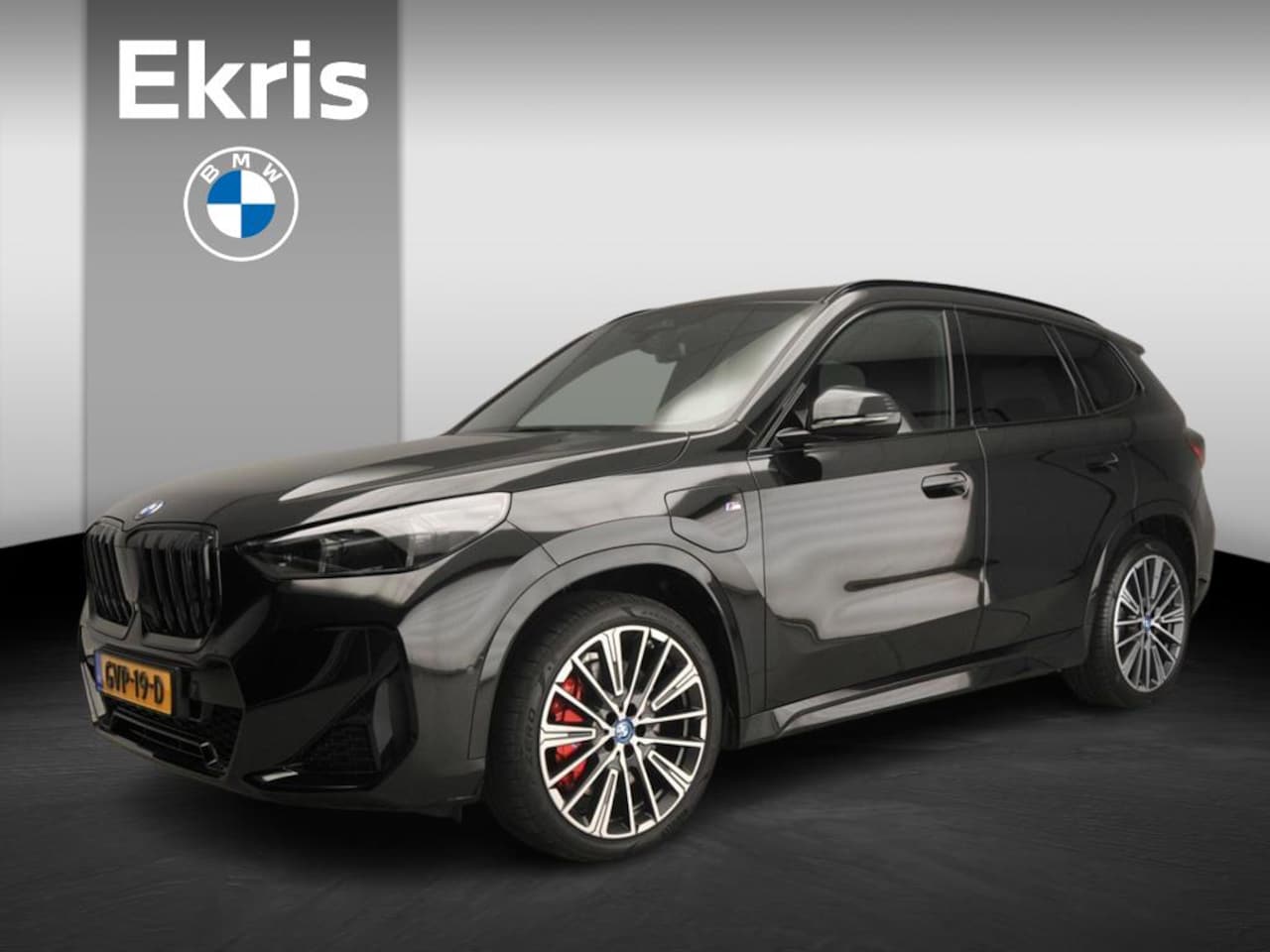 BMW X1 - xDrive25e | M-Sportpakket | LED | Navigatie | Panoramadak | Stoelverwarming | Keyles go | - AutoWereld.nl