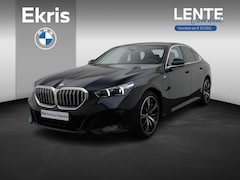 BMW 5-serie - Sedan 550e xDrive M Sportpakket | Adaptief Onderstel Professional | Driving Assistant | Ha