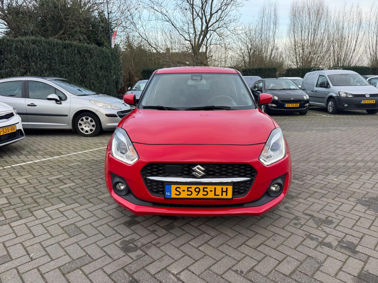 Suzuki Swift - 1.2 Select Smart Hybrid 2e paasdag open 12 tot 16 uur - AutoWereld.nl