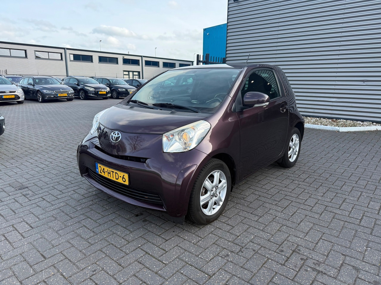 Toyota iQ - 1.0 VVTi Comfort 1.0 VVTi Comfort - AutoWereld.nl