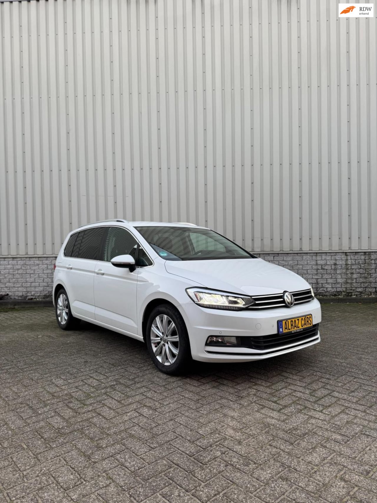 Volkswagen Touran - 1.4 TSI Highline/LED/MASSAGE/TREKHAAK/VOLLE OPTIES - AutoWereld.nl