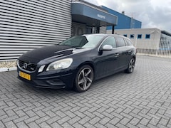 Volvo V60 - 1.6 T3 R-Design