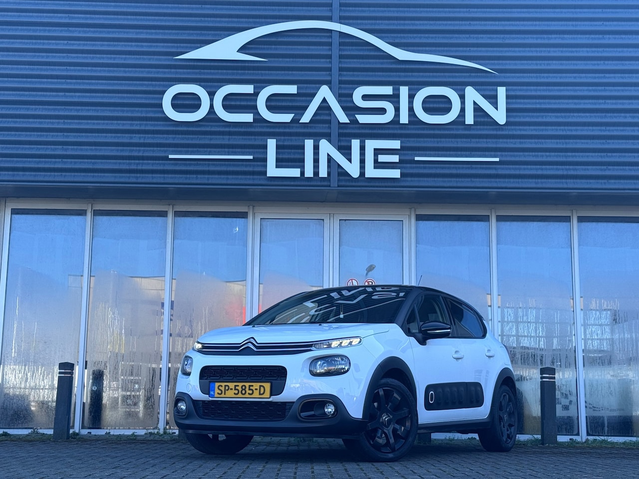 Citroën C3 - 1.2 PureTech S&S Shine | Camera | Carplay | Navi | Cruise - AutoWereld.nl