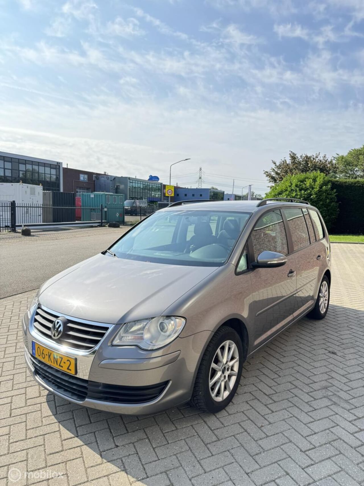 Volkswagen Touran - 1.4 TSI *NETTE AUTO*6 BAK*NEW APK 11/2026 - AutoWereld.nl
