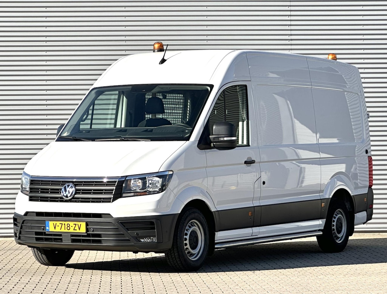 Volkswagen Crafter - 35 2.0 TDI L2H2 Highline Navi|Trekhaak|Cruise - AutoWereld.nl