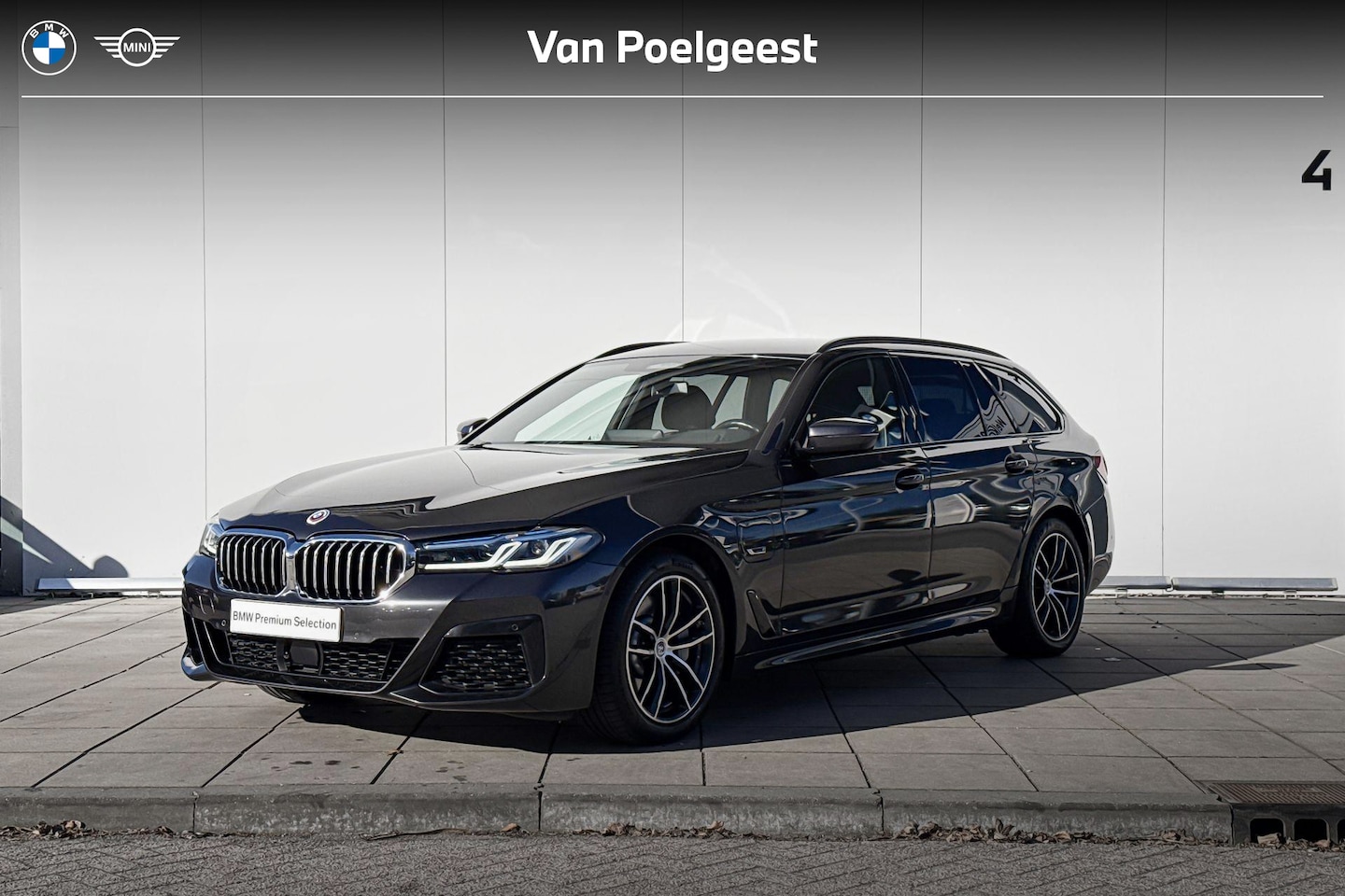 BMW 5-serie Touring - 530e xDrive High Executive M-Sport / Driving Assistant Professional / Head-Up / Laserlight - AutoWereld.nl
