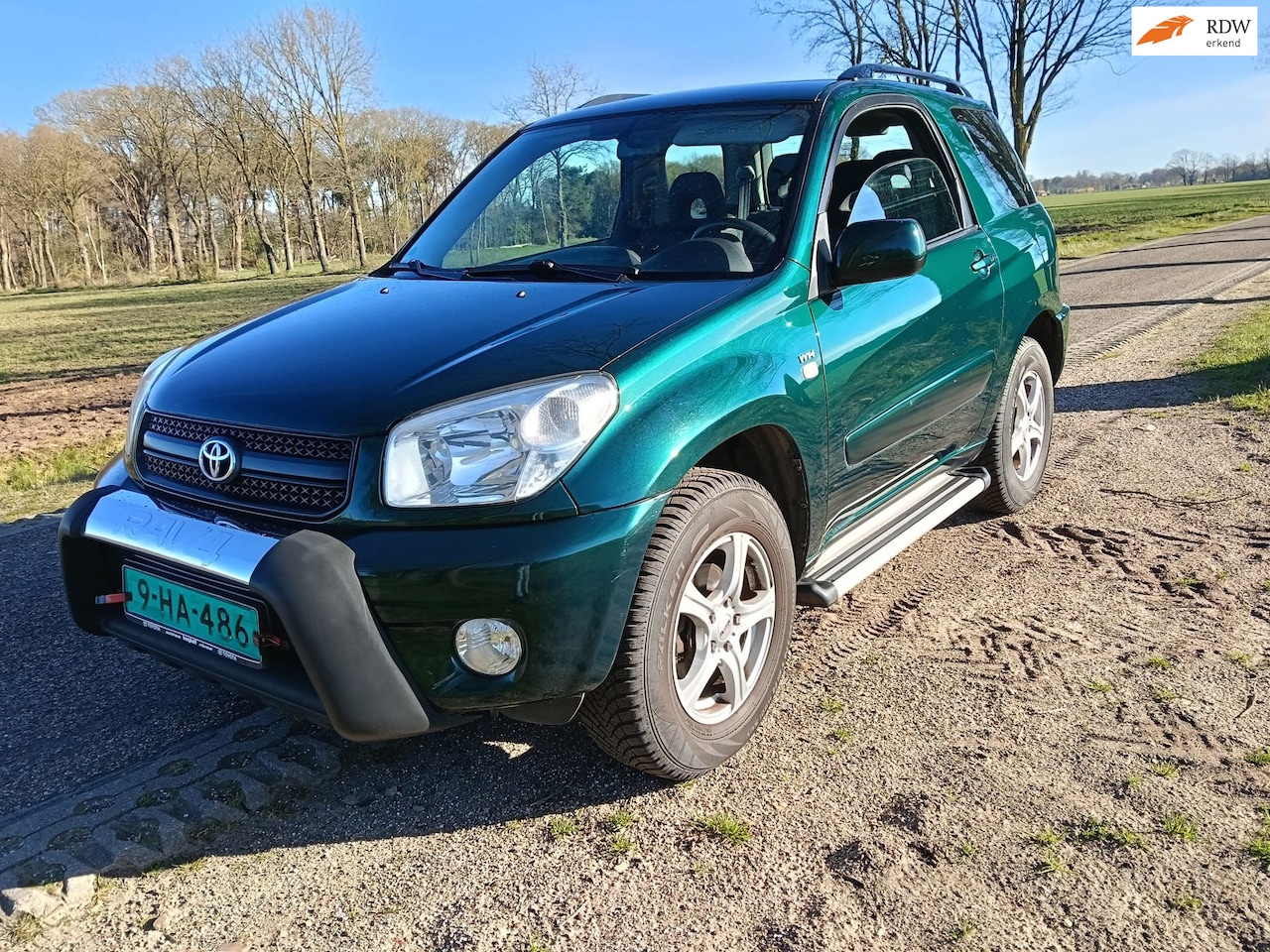 Toyota RAV4 - 1.8-16V VVT-i Luna 1.8-16V VVT-i Luna - AutoWereld.nl