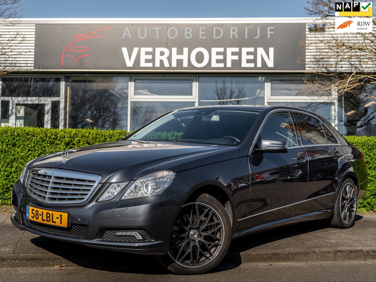 Mercedes-Benz E-klasse - 200 CGI Elegance - AUTOMAAT - NAP KM ORG - CRUISE / CLIMATE - MULTI STUUR - PDC - XENON - - AutoWereld.nl