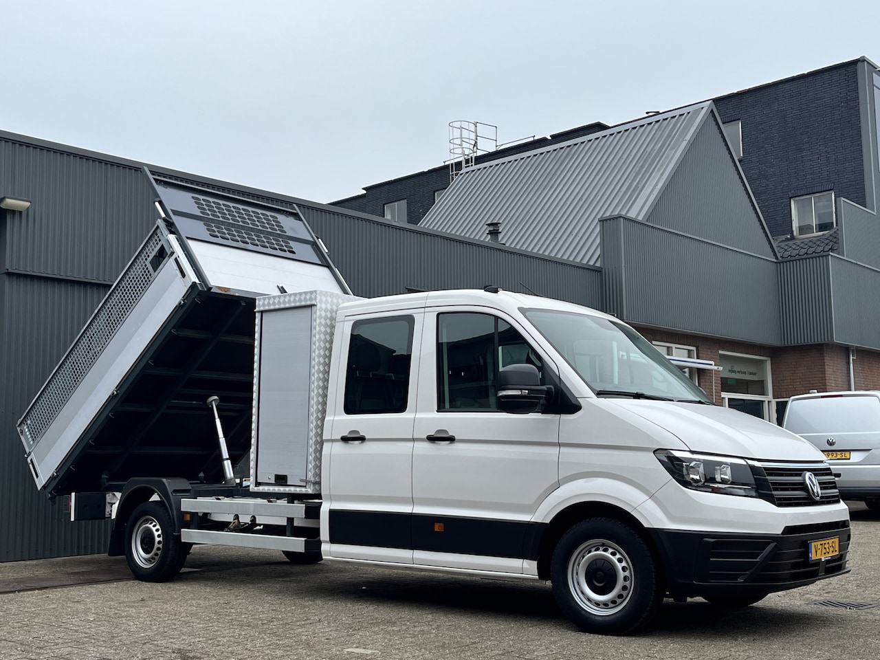 Volkswagen Crafter - 35 2.0 TDI L4 DC 140pk Airco Cruise controle Trekhaak 3000kg trekgewicht Kipper 6-Persoons - AutoWereld.nl