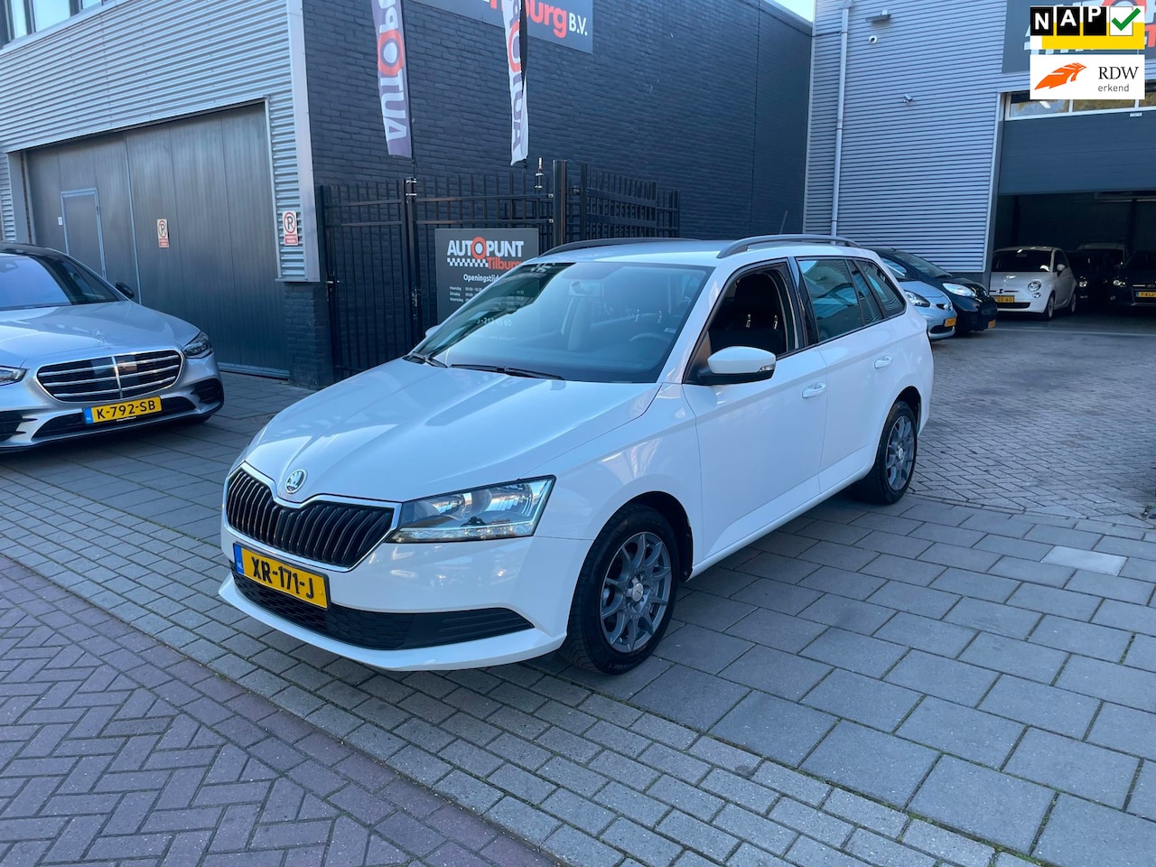 Skoda Fabia Combi - 1.0 Active Airco CruiseControl Carplay NAP APK - AutoWereld.nl