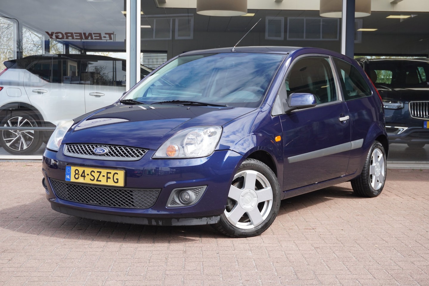 Ford Fiesta - 1.4-16V Futura Automaat | 3deurs | Airco | Elek. Pakket | LM velgen | Inruil mogelijk - AutoWereld.nl