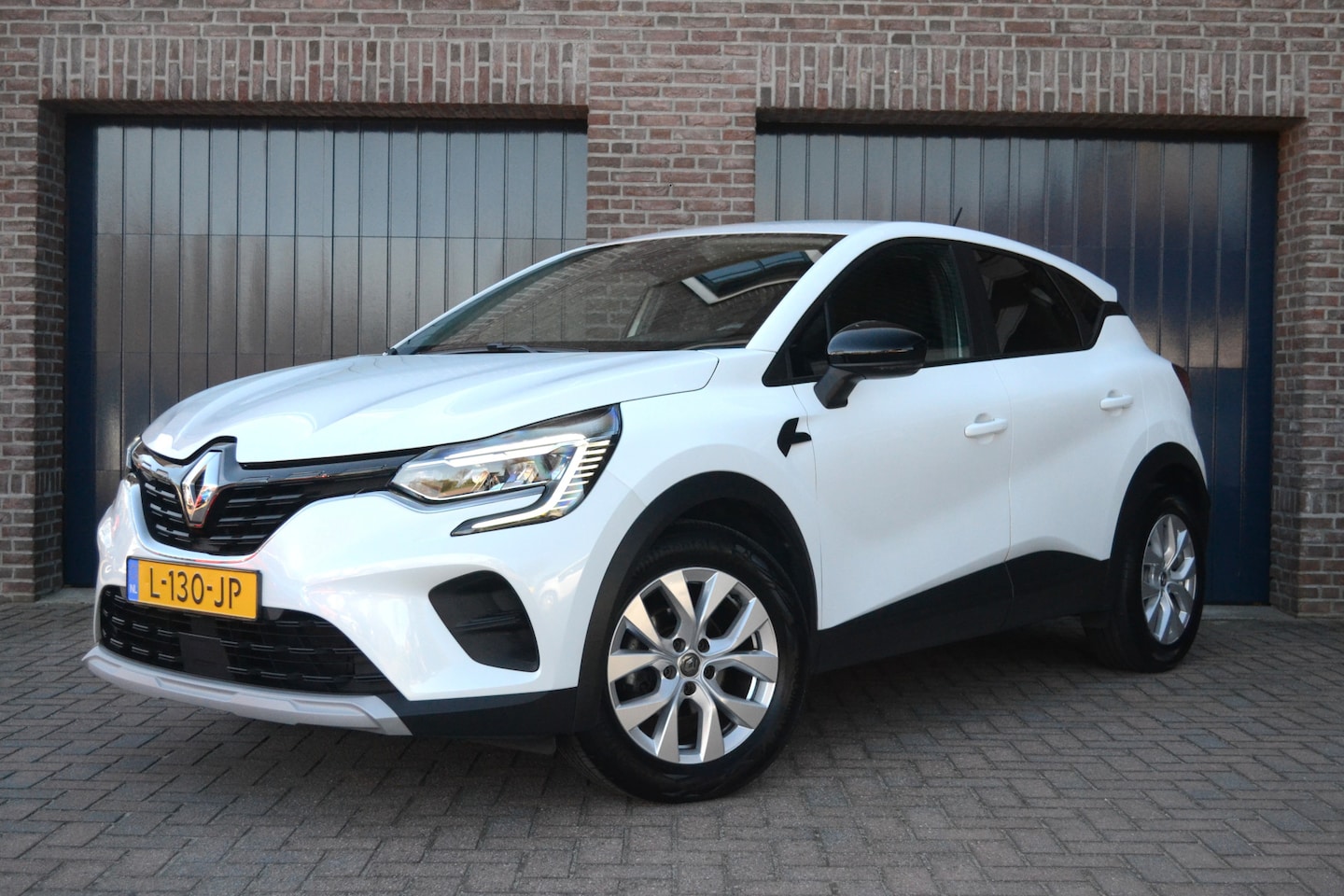 Renault Captur - 1.0 TCe | Trekhaak | Parkeersensoren | Parelmoer | Lichtmetalen velgen | Carplay/Android A - AutoWereld.nl