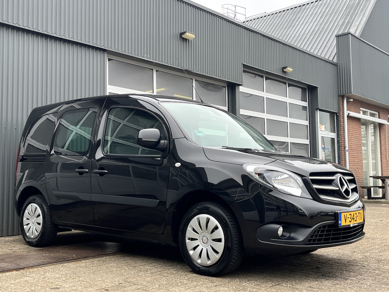 Mercedes-Benz Citan - 111 CDI BlueEFFICIENCY 110pk Airco Cruise controle Trekhaak 1050kg trekgewicht Telefoonver - AutoWereld.nl