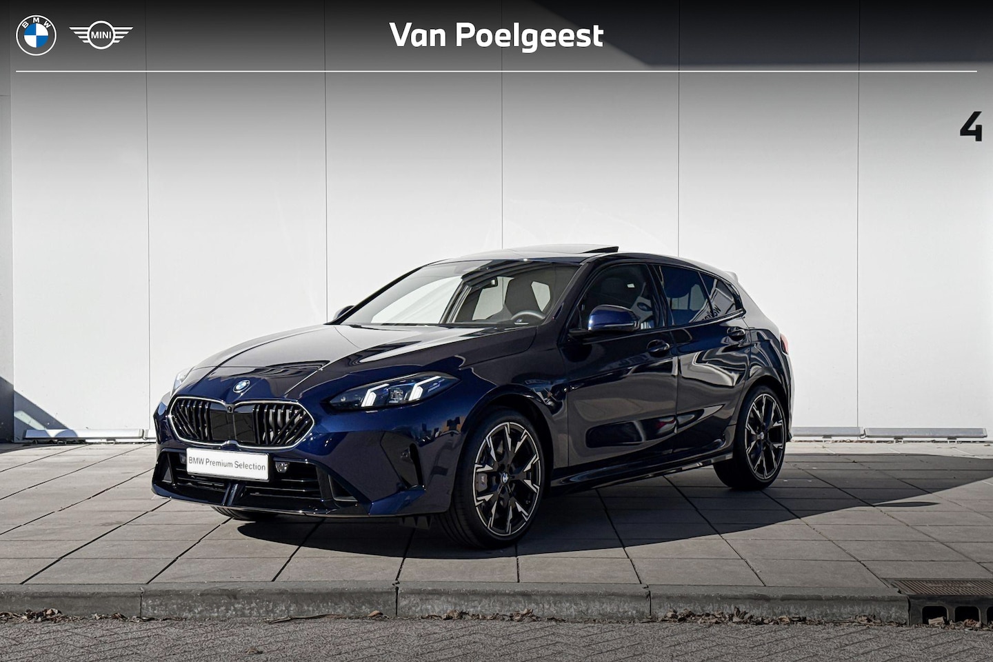 BMW 1-serie - 123 xDrive M-Sport Pro / elektrisch glazen panorama-dak / trekhaak met afneembare kogel / - AutoWereld.nl