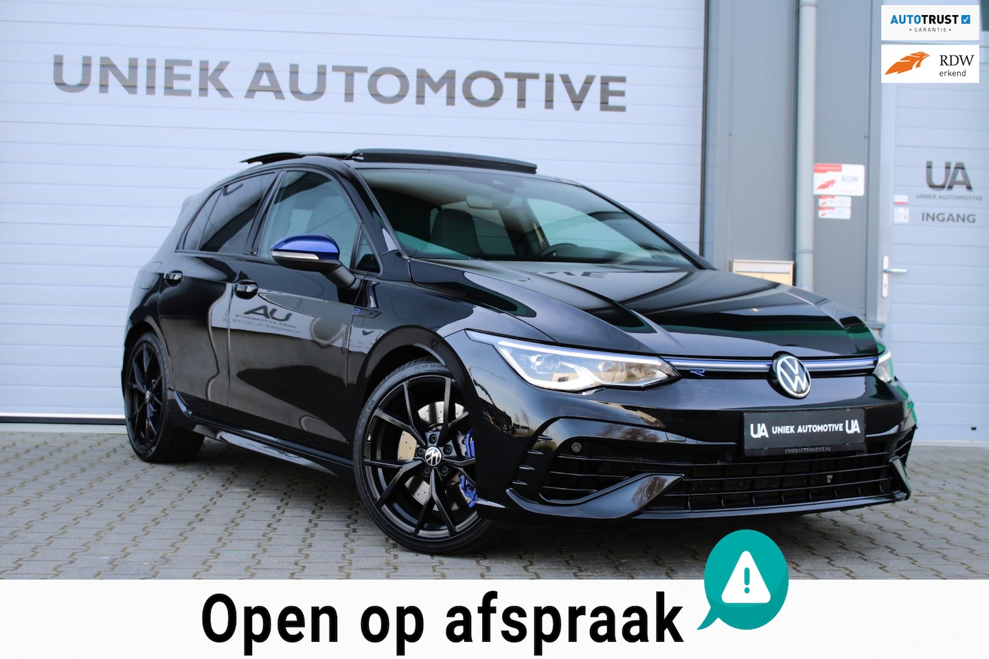 Volkswagen Golf - 2.0 TSI R 4MOTION R20 PERFORMANCE | 20 JAHRE | AKRAPOVIC | PANO | HARMAN KARDON | CAMERA | - AutoWereld.nl